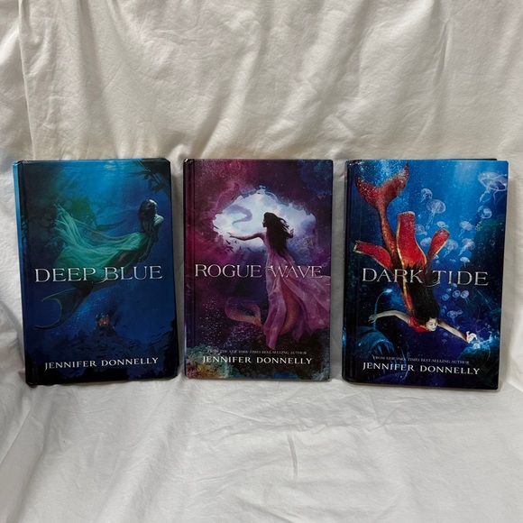 Scholastic Other - Waterfire Saga: Books 1-3 (Deep Blue, Rogue Wave, Dark Tide)- Jennifer Donnelly